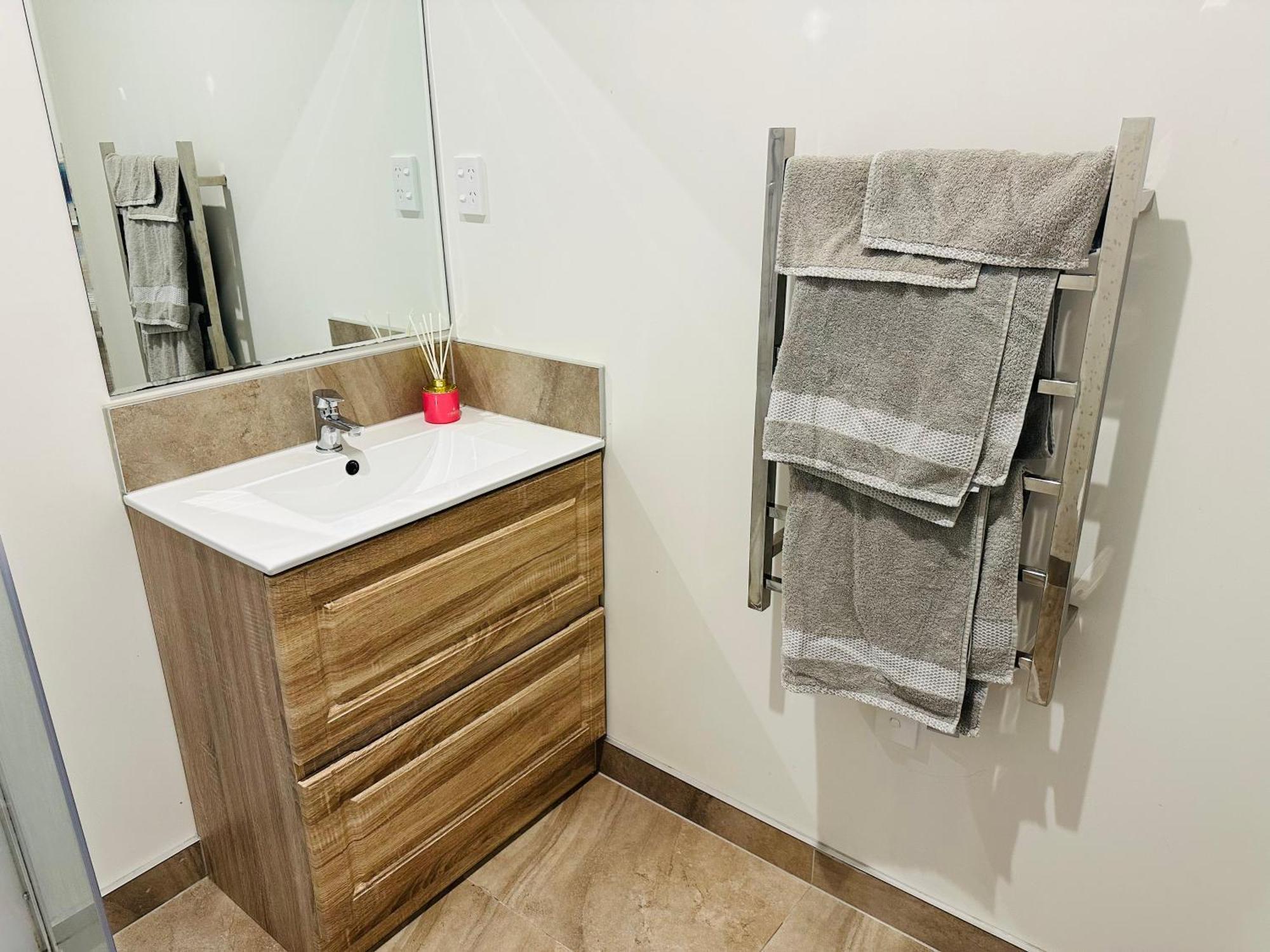 Otahuhu Town Centre Brand New Apartment 8B Окленд Екстер'єр фото
